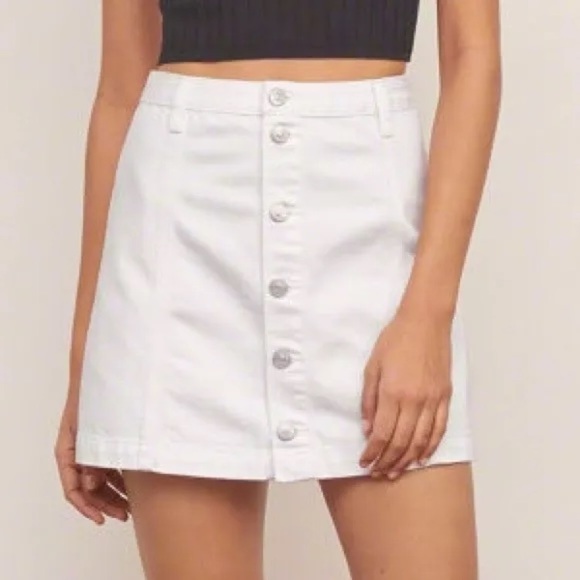 Abercrombie & Fitch Dresses & Skirts - Abercrombie & Fitch White Jean Mini Skirt